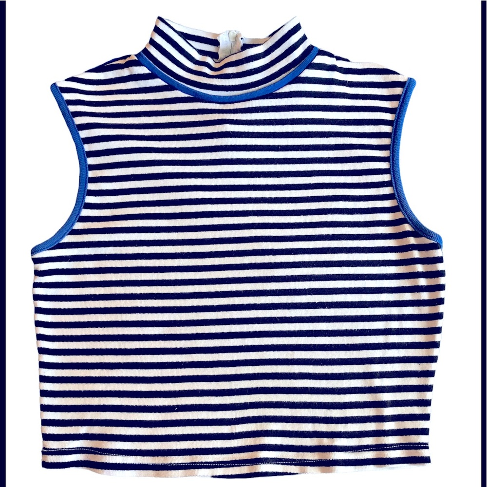 VTG Cropped Mock Neck Sleeveless Top